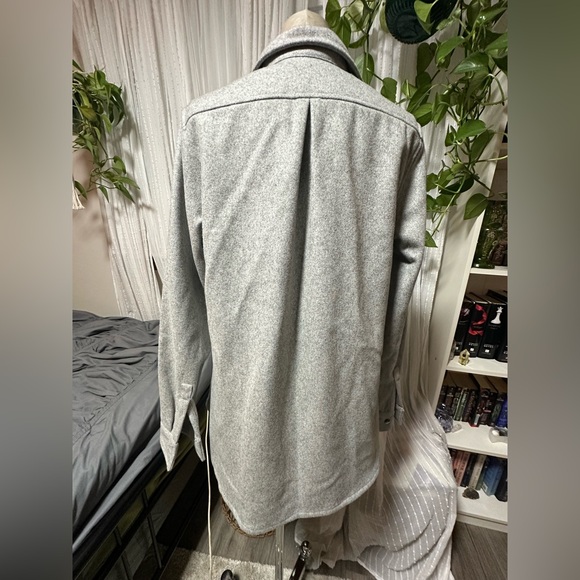 Stylish Women's Gray Utility Jacket - Picture 4 of 8